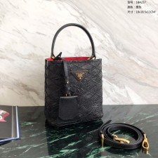 black frame 공장 프라다 악어가죽 퀼팅 토트백 1BA217