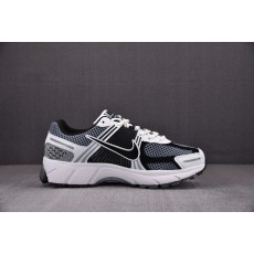 나이키 줌 보메로5 NK Air Zoom Vomero 5 SE SP