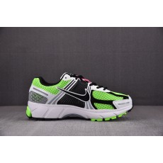 나이키 줌 보메로5 NK Air Zoom Vomero 5 SE SP 일렉트로닉