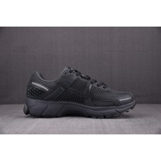 나이키 줌 보메로5 NK Air Zoom Vomero 5 블랙