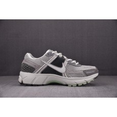 나이키 줌 보메로5 NK Air Zoom Vomero 5 스톤