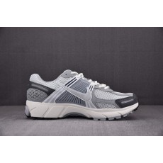 나이키 줌 보메로5 NK Air Zoom Vomero 5 퓨어