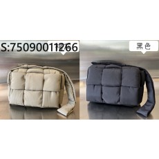 징 팩토리 보테가베네타 패브릭 카세트 숄더백 2컬러 743623 38*25*11cm