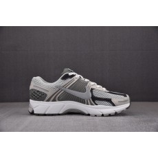 [CJ] NK Air Zoom Vomero 5“Bone Beige” 그레이 FD0791-012