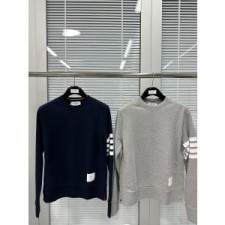 (TURBO공장) 톰브라운 클래식 코튼 풀오버 라운드넥 스웨트셔츠(2color)