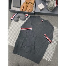 (TURBO공장) 톰브라운 울 V 칼라 니트 가디건(2color)