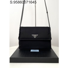 블랙프레임공장 프라다 미디엄 리나일론 패딩 숄더백 블랙 1BD255 30*21.5*12cm