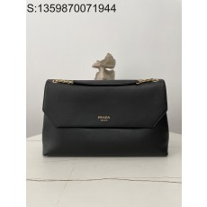 블랙프레임공장 프라다 라지 숄더백 1BD368 39*25*12cm 블랙
