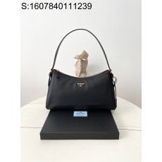 블랙프레임공장 프라다 에메 라지 가죽 숄더백 1BC228 39*23*12cm 블랙