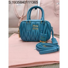 [JHL] 미우미우 미우미우 마테라쎄 나파 가죽 가방 5BB123 19*13*6cm 파보니누스