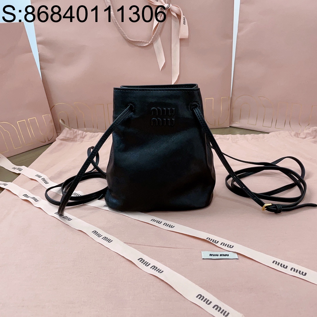 [JHL] 미우미우 나파 가죽 미니 백 5NF460 17*14*6cm 블랙