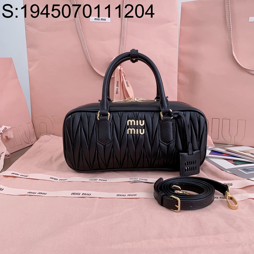 [JHL] 미우미우 아르카디 마테라쎄 나파 가죽 백 5BB148 27*12*9cm 블랙