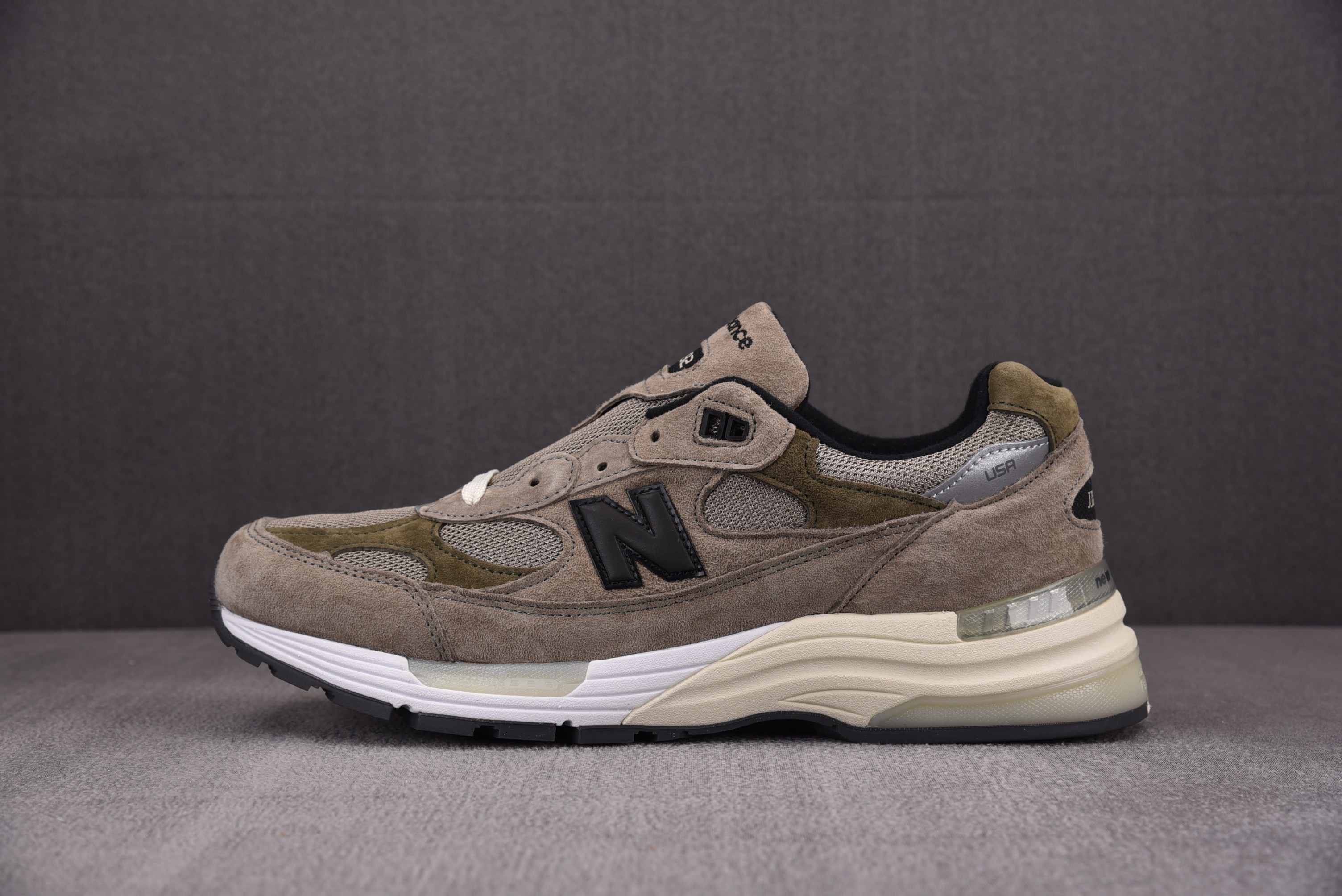 [ZH NEW] 뉴발란스 992 메스 런닝 스니커즈 다크 그레이 new balance 992 sneakers dark grey Newbalance