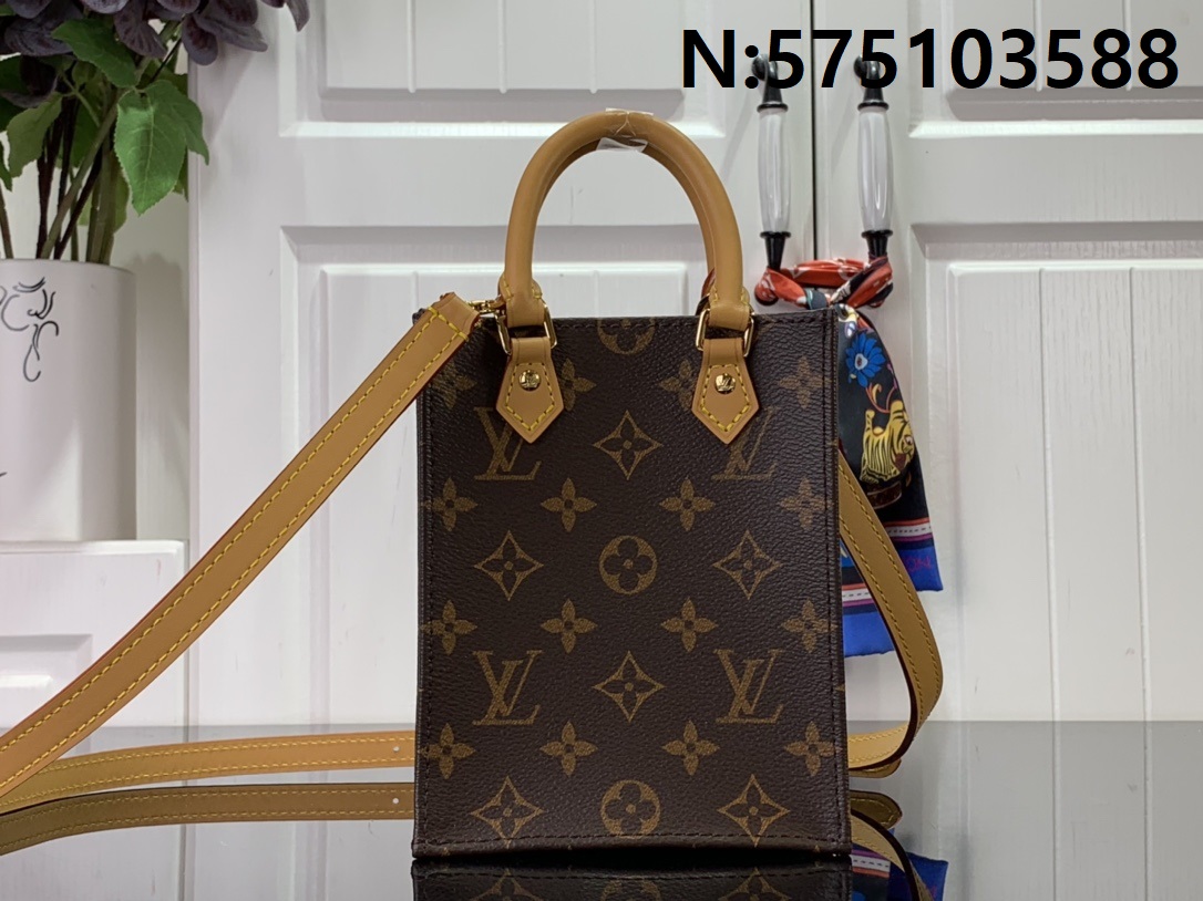 [88factory] 루이비통 쁘띠 삭플라 14*17*5cm M81295
