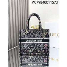 [JHL] 디올 스몰 디올 북 토트 D 플로럴 자수 멀티컬러 26.5*21*14cm 블랙