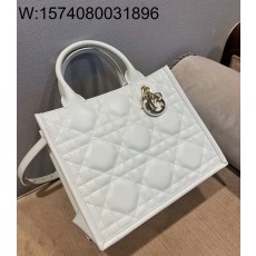 [엔젤] 디올 스몰 디올 북 토트 매크로까나쥬 26.5*22*14cm 화이트