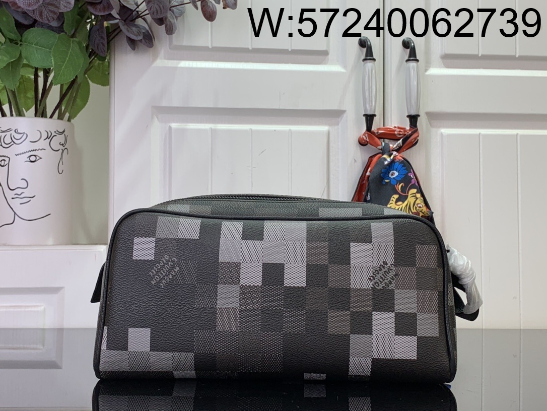 [88factory] 루이비통 돕키트 M15109 15*16.5*28cm 블랙