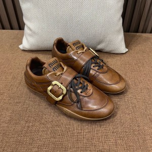 (IU공장) 미우미우 버클 스트랩 레더 스니커즈