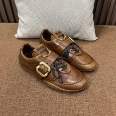 (IU공장) 미우미우 버클 스트랩 레더 스니커즈