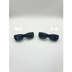 [조지셀러] 미우미우 SMU09W 스퀘어 로고 선글라스