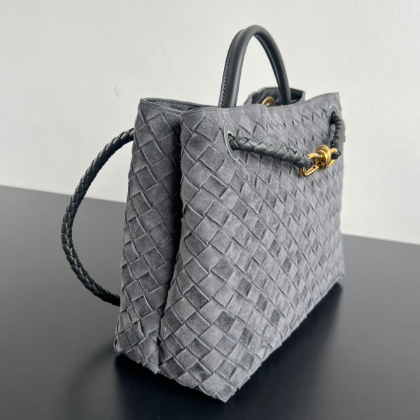 f95a057d193353405ceb9b276cc13809_1764428236_6308.jpg