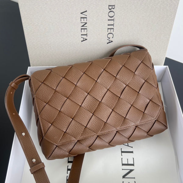 52ab67dc44d5437416d82a32c72fdfb4_1765810970_7718.jpg
